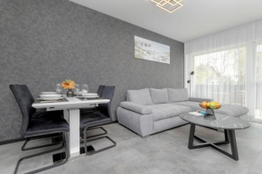 Modern Apartment Close to the Beach in Gdańsk by Noclegi Renters